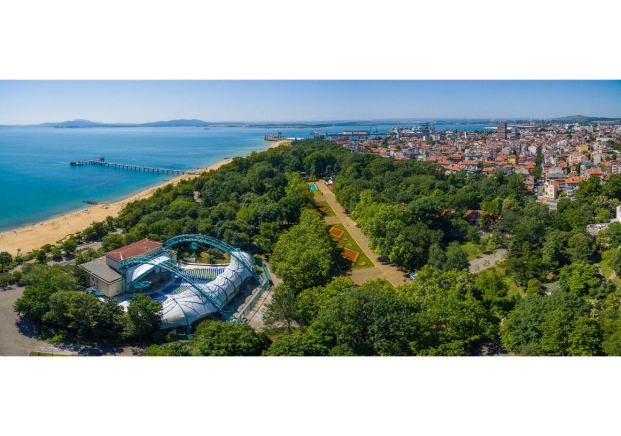 Great Apartment Near The Sea,Central Place! Burgas Stad Buitenkant foto