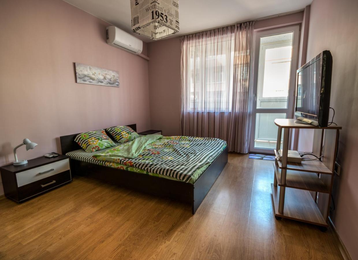 Great Apartment Near The Sea,Central Place! Burgas Stad Buitenkant foto