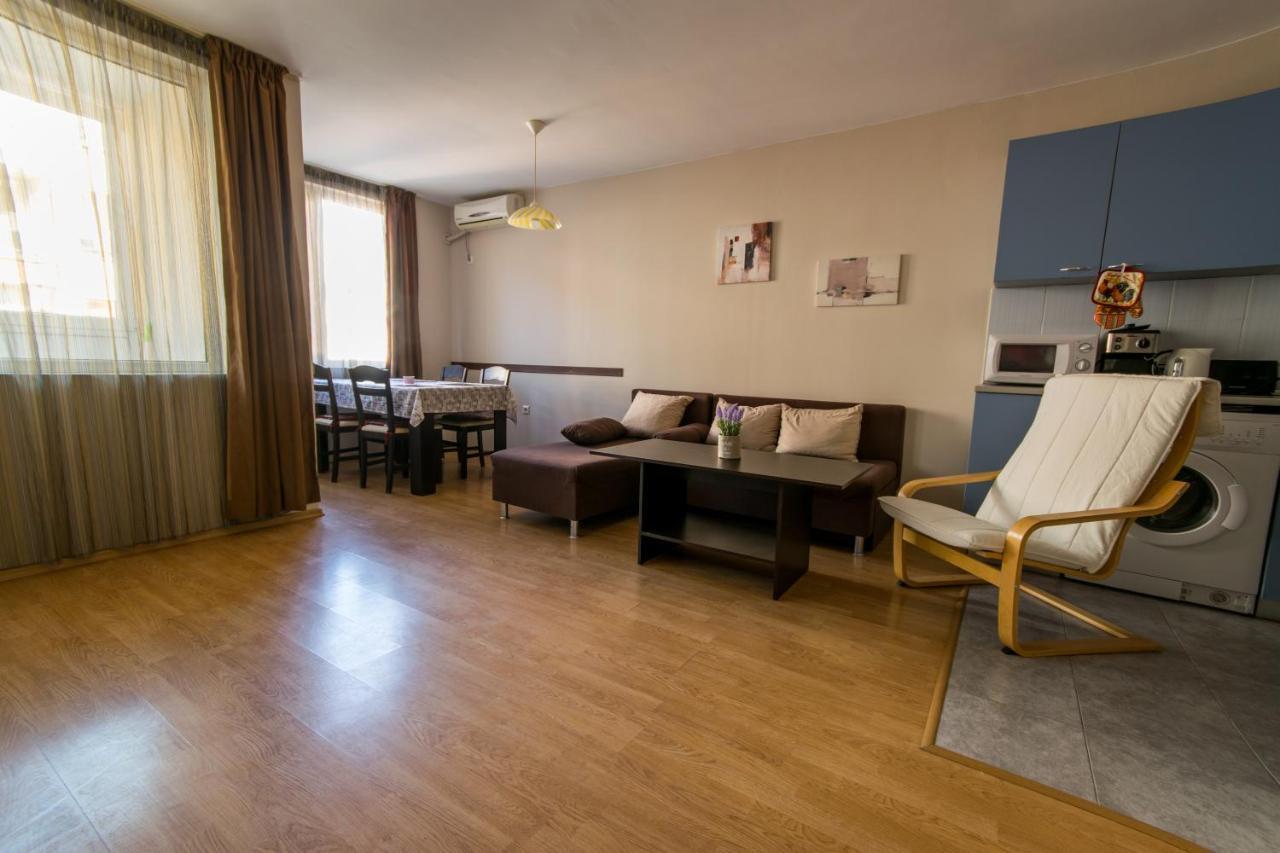 Great Apartment Near The Sea,Central Place! Burgas Stad Buitenkant foto